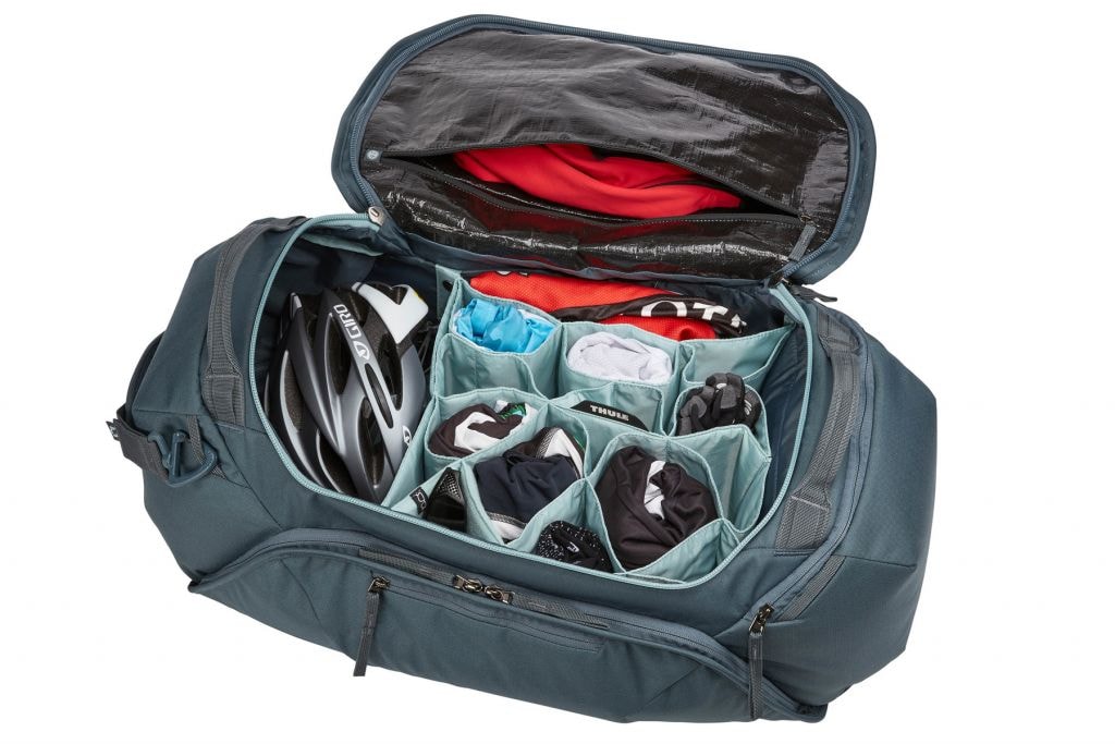 organized duffel bolsa